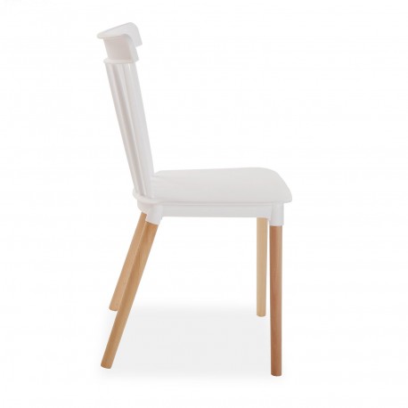 WHITE CHAIR