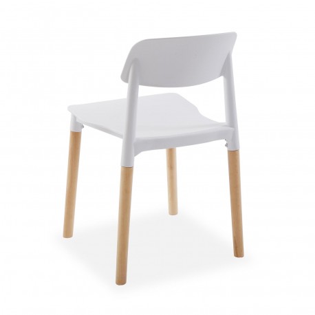 WHITE CHAIR