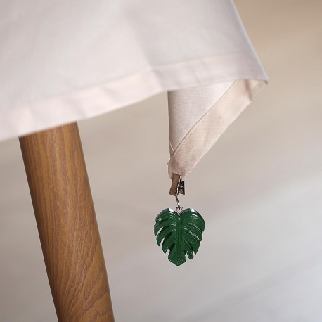 TABLECLOTH CLIP LEAVES