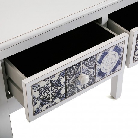 ENTRY TABLE PIREO