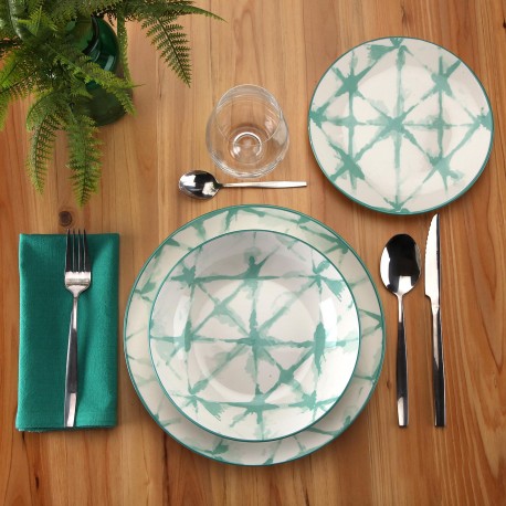 18-PIECE TURQUOISE POMPEIA DINNER SET
