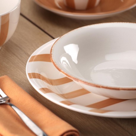 18-PIECE LIGIA OCHRE DINNER SET