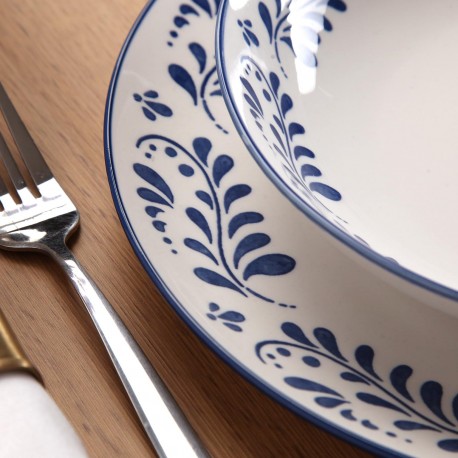 18-PIECE "JULIA" DINNER SET