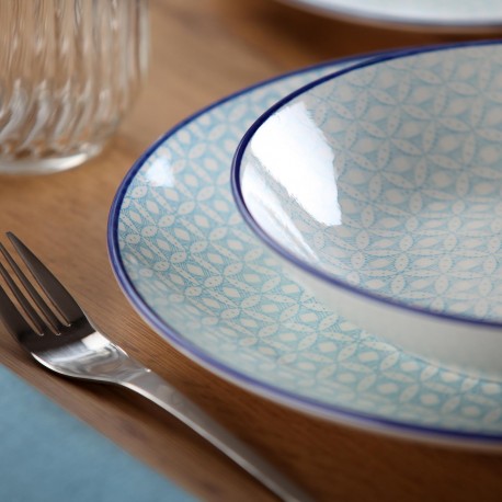 18-PIECE NIKARA DINNER SET