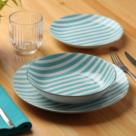 18-PIECE BLUE "ANNE" DINNER SET