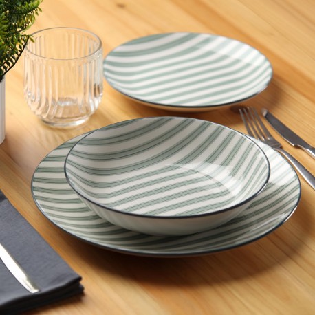 18-PIECE GREEN "ANNE" DINNER SET