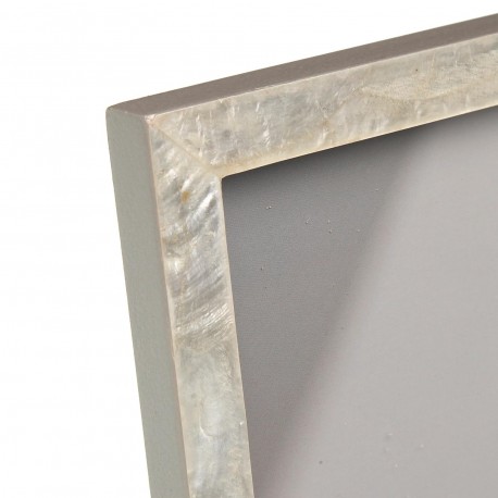 WHITE SHELL PHOTO FRAME 20X25